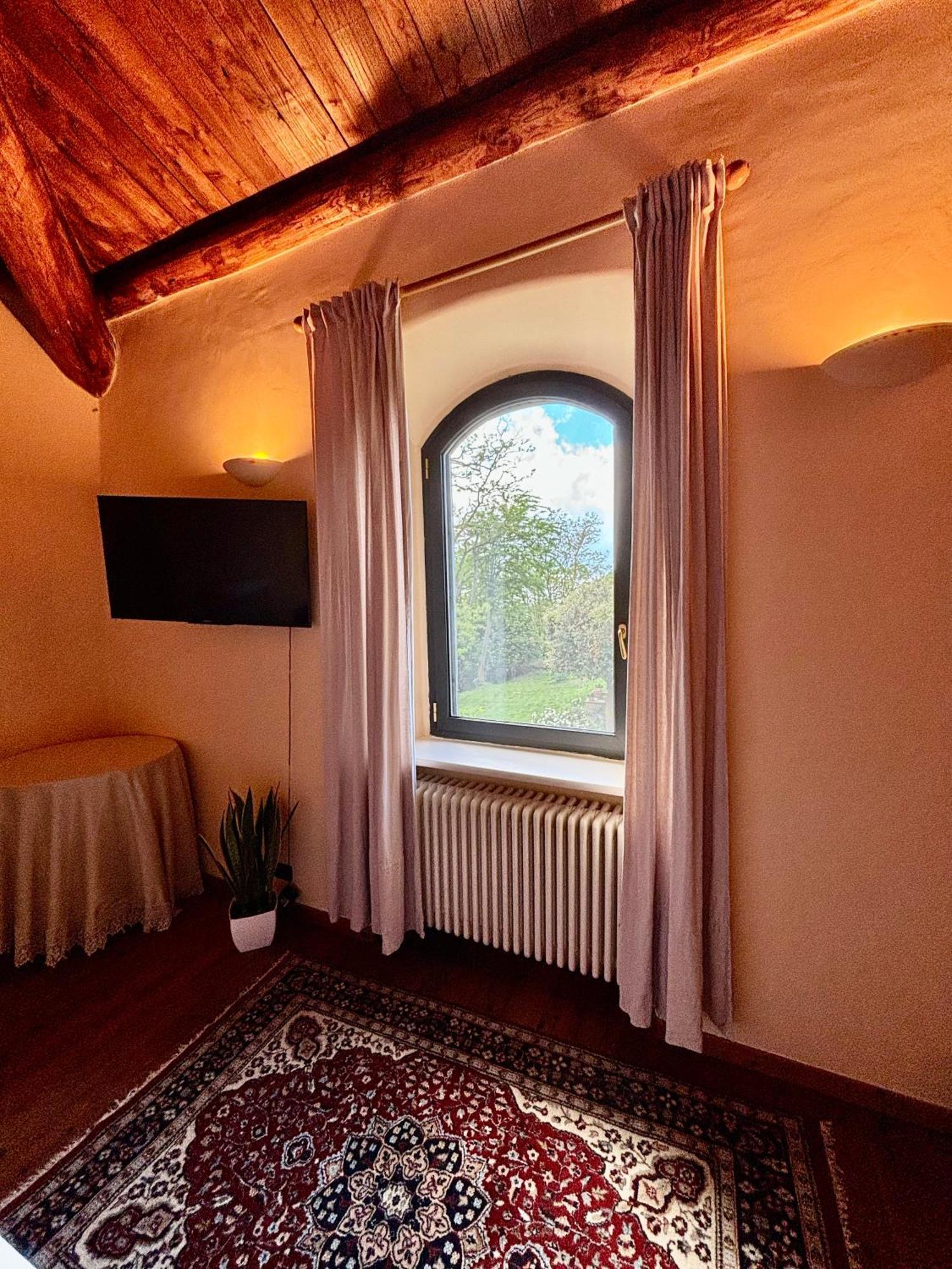 Collina Blu Bed & Breakfast Bolsena Bagian luar foto